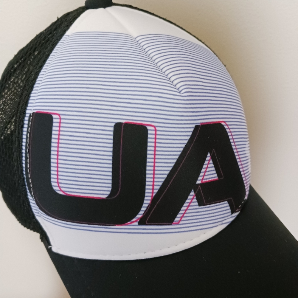 Under Armour Trucker Hat Youth Cap Black White Pink Holagram Logo Velcro Strap - Picture 4 of 9